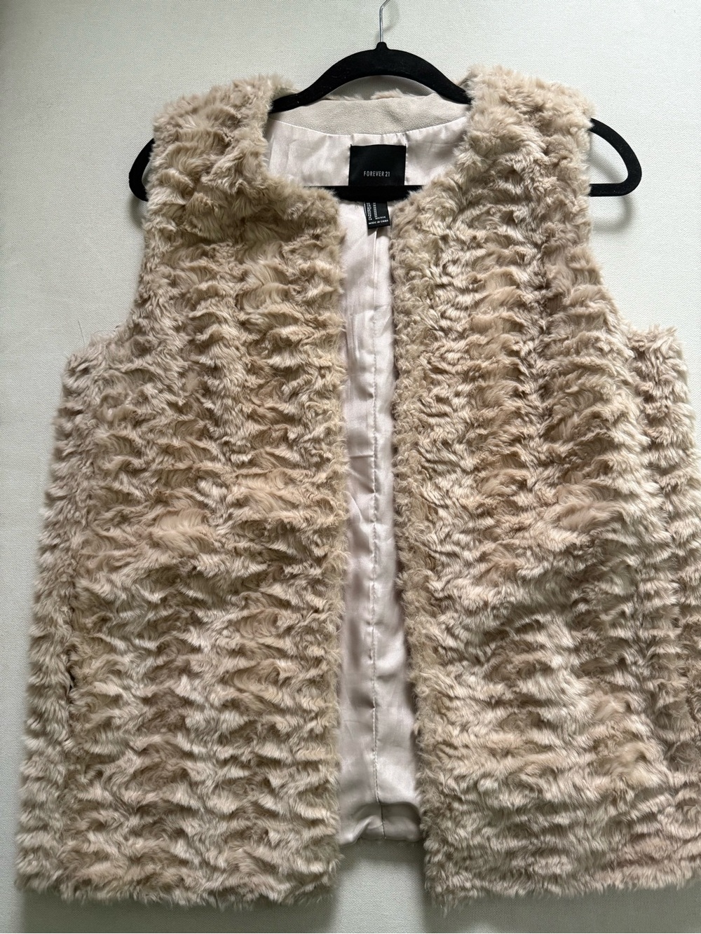 Forever 21 Cream Faux Fur Sleeveless Vest